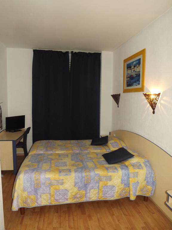 Hotel Univers Bastia  Exterior photo